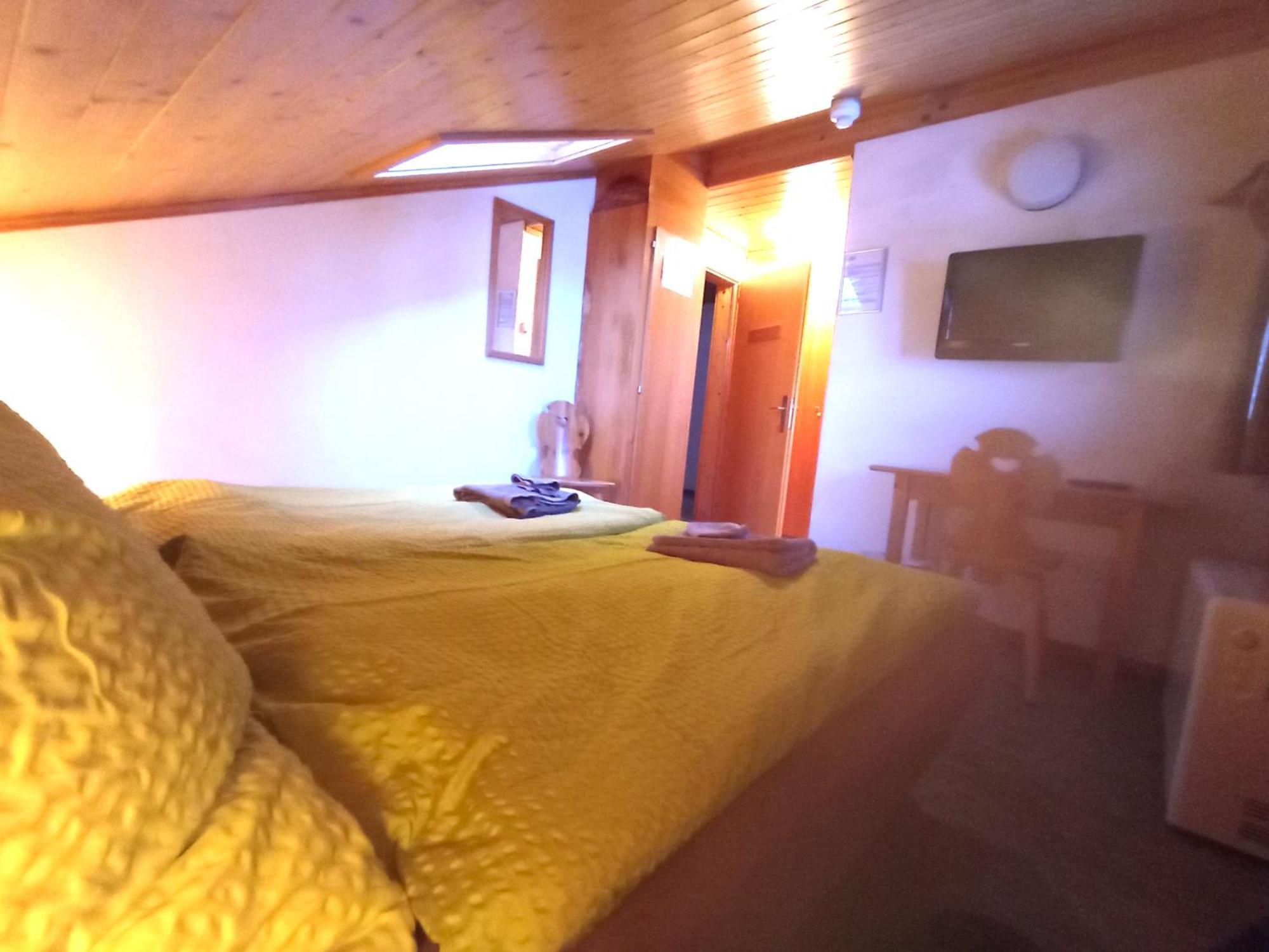 Chambre Double Doppelzimmer Camping Jaunpass Boltigen Екстериор снимка